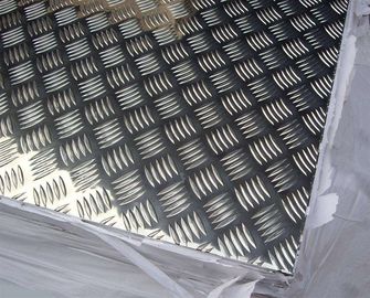 Chine Anti- feuille en aluminium de bande de roulement de diamant de polluant, feuille en aluminium de plat de Chequer  fournisseur